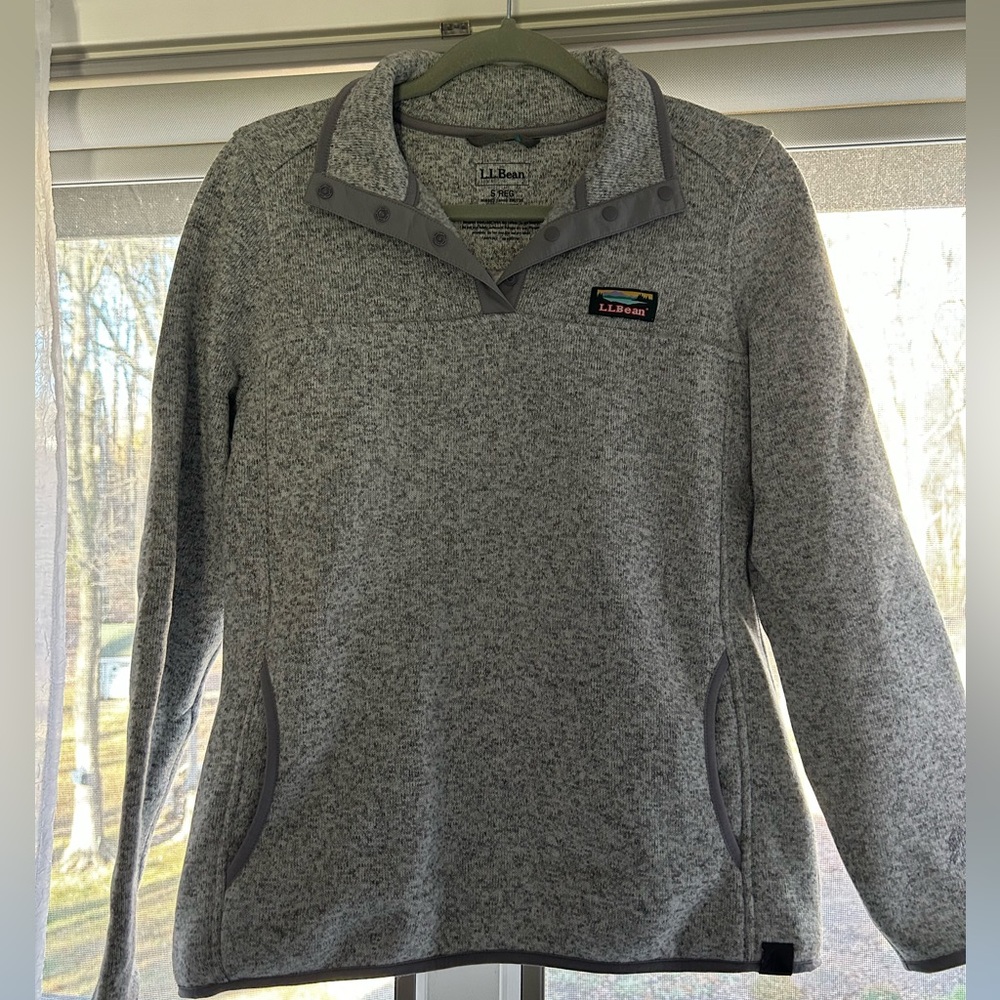 LL Bean pullover. Size Small. In very good condition.